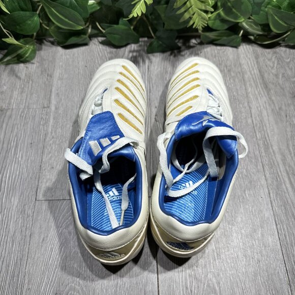 Athletic_Shoes